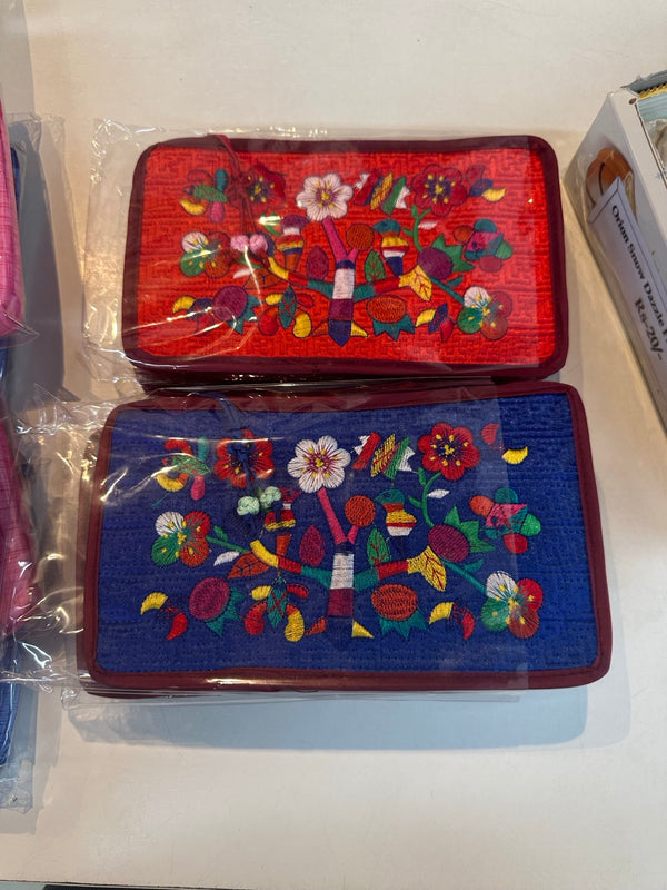 MEDIUM PURSE